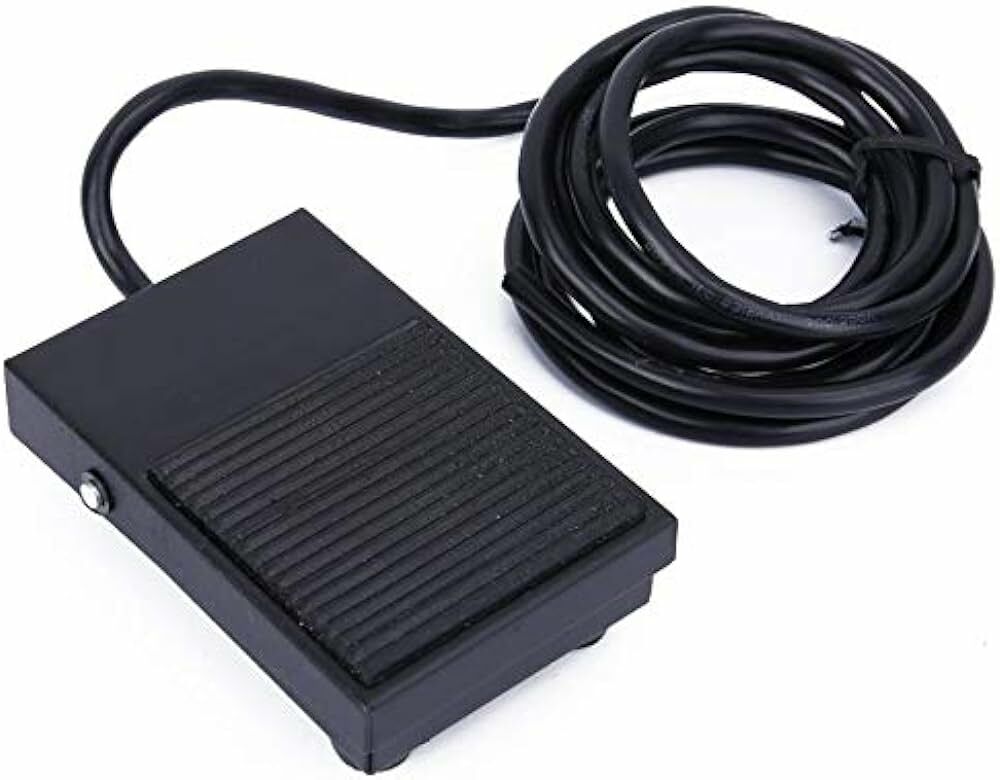 Momentum Metal Ayak Pedalı 2 Metre Kablolu No+Nc